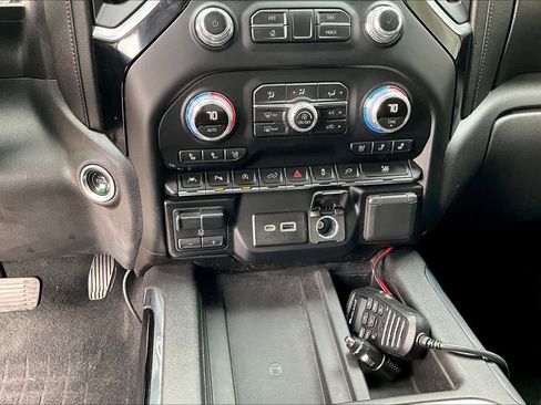 Used 2020 GMC Sierra 1500 SLT w/ SLT Premium Plus Package AWD/4WD image 30