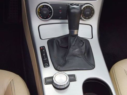 Used 2014 Mercedes-Benz SLK 250 image 29