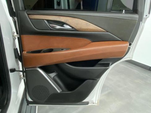 Used 2016 Cadillac Escalade Premium image 46