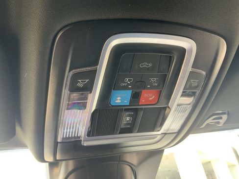 New 2025 RAM 2500 Laramie AWD/4WD image 27