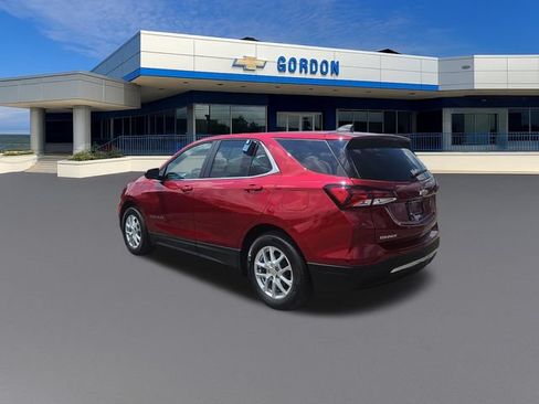 Used 2024 Chevrolet Equinox LT FWD image 3