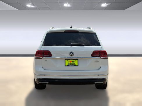 Used 2018 Volkswagen Atlas SE w/ R-Line Package AWD/4WD image 10
