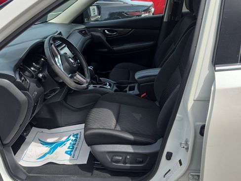 Used 2020 Nissan Rogue SV image 14
