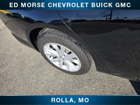 Used 2025 Chevrolet Malibu LT FWD image 12