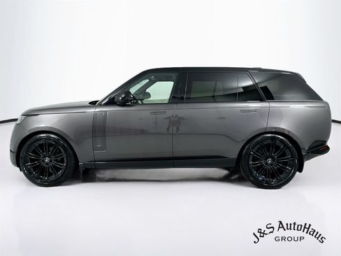 Used 2024 Land Rover Range Rover Long Wheelbase SE AWD/4WD image 4