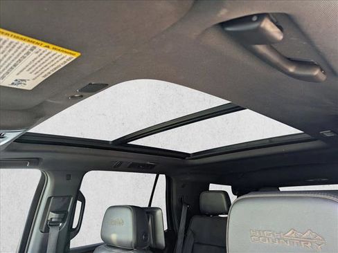 Used 2021 Chevrolet Tahoe High Country image 16