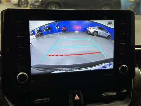 Used 2022 Toyota Corolla LE image 21
