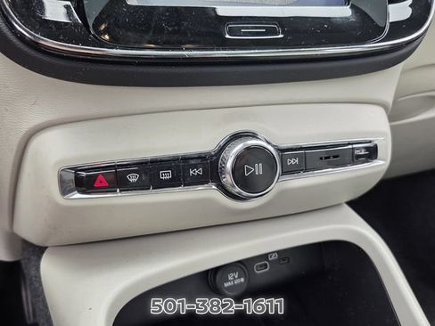 Used 2024 Volvo XC40 B5 Plus AWD/4WD image 23
