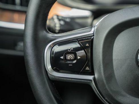 Certified 2023 Volvo XC60 T8 Plus w/ Climate Package AWD/4WD image 27