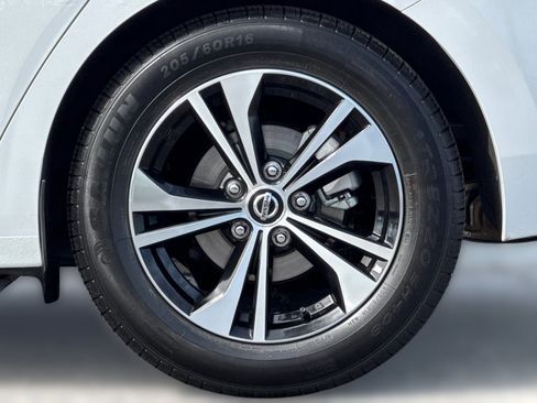 Used 2022 Nissan Sentra SV image 11