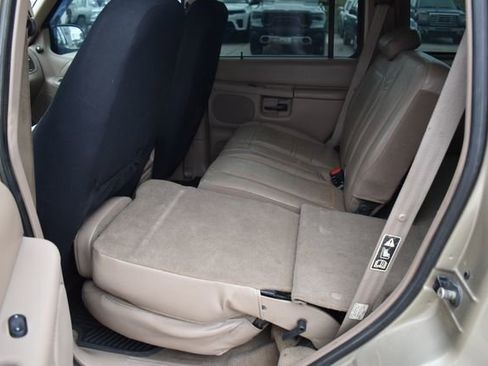 Used 2000 Ford Explorer XLT AWD/4WD image 22