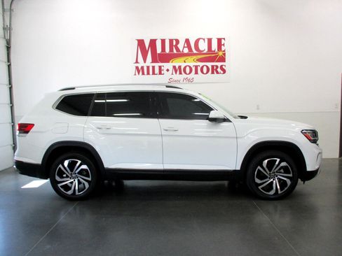 Used 2021 Volkswagen Atlas SEL Premium image 6