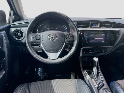Used 2017 Toyota Corolla SE FWD image 18