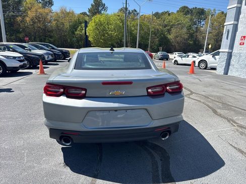 Used 2023 Chevrolet Camaro LT RWD image 6