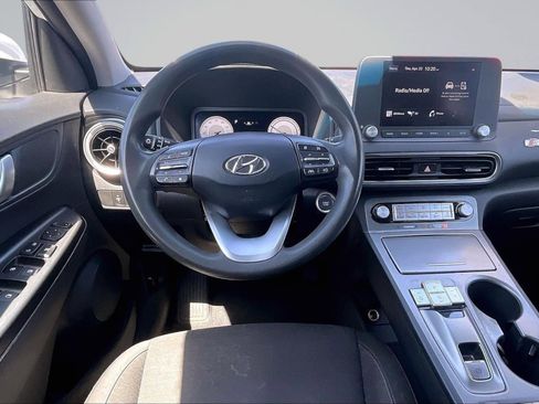Used 2023 Hyundai Kona SE FWD image 5