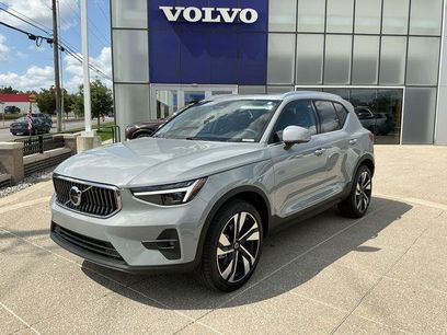 Certified 2025 Volvo XC40 B5 Ultra w/ Climate Package
