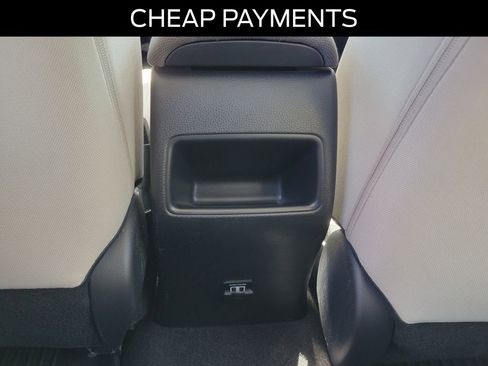 Used 2022 Toyota Corolla LE image 9