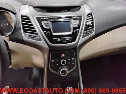 Used 2016 Hyundai Elantra SE w/ Option Group 02 image 12