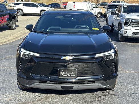 New 2026 Chevrolet Blazer EV LT image 2