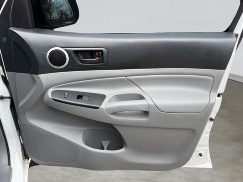 Used 2015 Toyota Tacoma 4x4 Double Cab w/ TRD Off-Road Package image 38