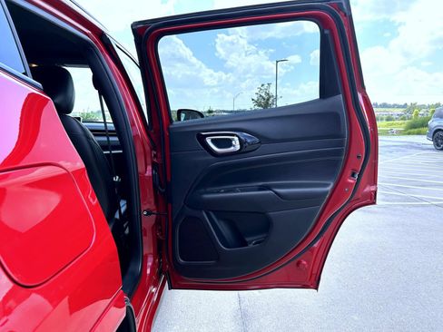 Used 2022 Jeep Compass Limited AWD/4WD image 17