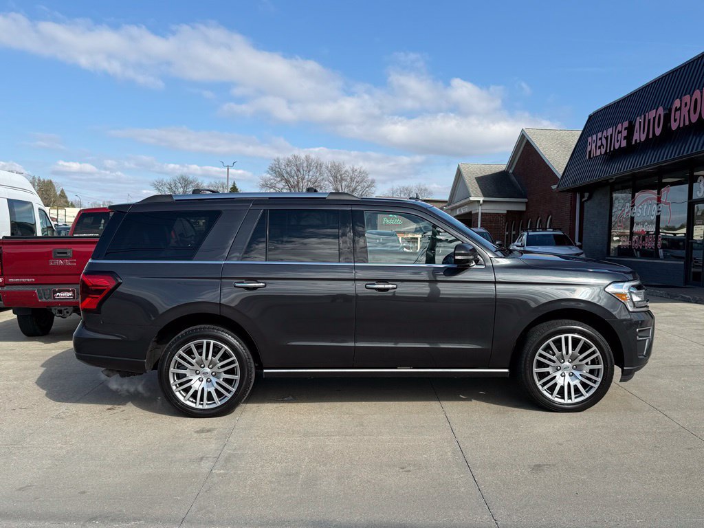 Used 2024 Ford Expedition Limited AWD/4WD image 20