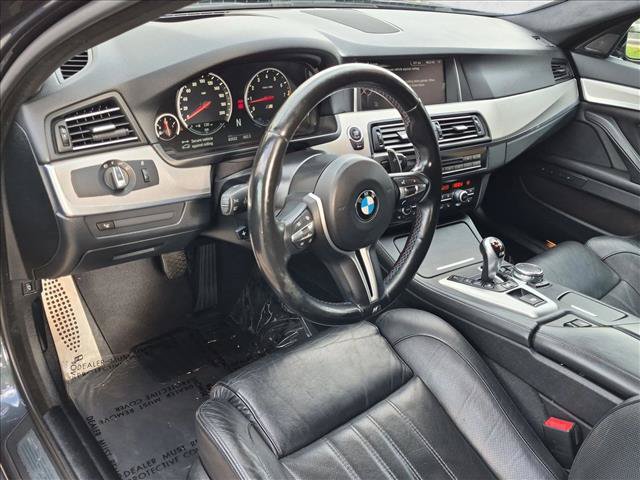 Used 2015 BMW M5 RWD image 10