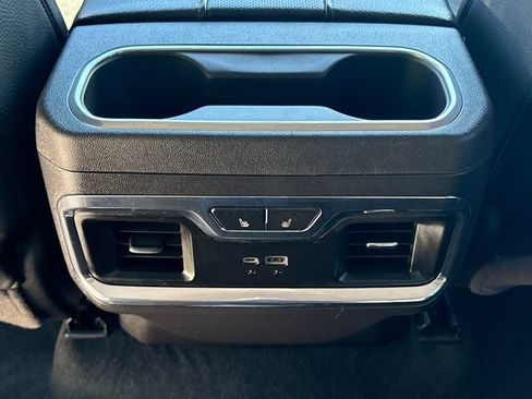 Used 2024 GMC Sierra 1500 Denali w/ Technology Package AWD/4WD image 18