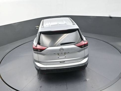 Used 2025 Nissan Rogue SV FWD image 28