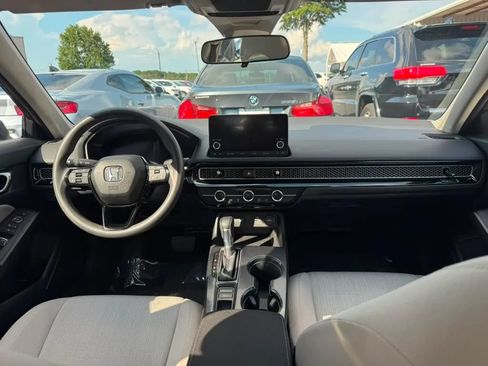 Used 2023 Honda Civic LX image 5