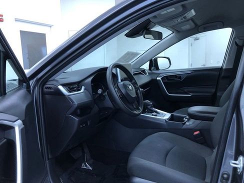 Certified 2025 Toyota RAV4 LE AWD/4WD image 10