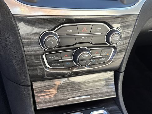 Used 2021 Chrysler 300 Touring w/ Sport Appearance Package image 34