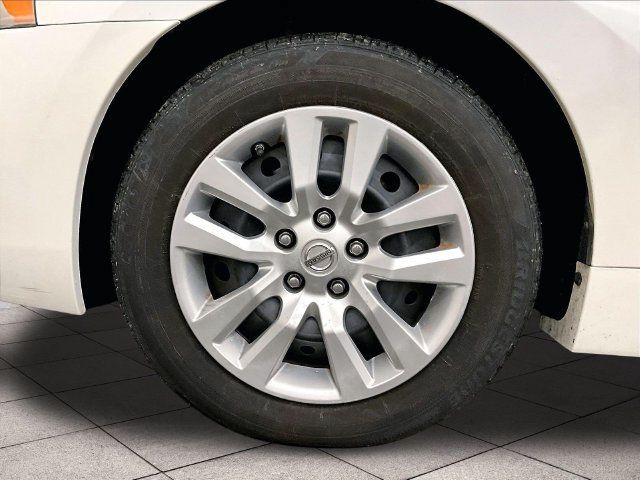 Used 2015 Nissan Altima 2.5 S w/ Power Driver Seat Package FWD image 9