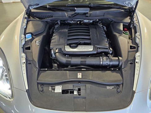 Used 2013 Porsche Cayenne AWD/4WD image 9