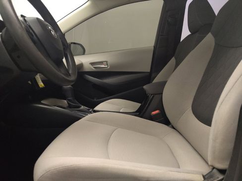 Used 2020 Toyota Corolla LE image 17