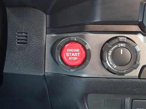 Used 2021 Toyota Tacoma TRD Off-Road AWD/4WD image 26
