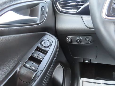 Used 2023 Buick Encore GX Select FWD image 30