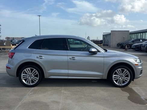 Used 2019 Audi Q5 2.0T Premium Plus w/ Premium Plus Package AWD/4WD image 6