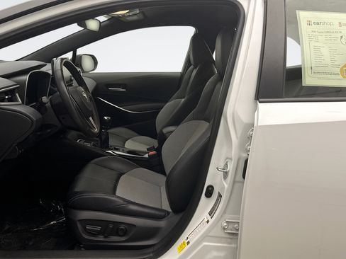 Used 2022 Toyota Corolla XSE image 11