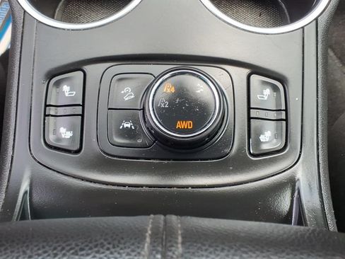 Used 2022 GMC Terrain SLT AWD/4WD image 16