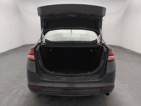 Used 2017 Ford Fusion SE w/ Fusion SE Technology Package FWD image 29