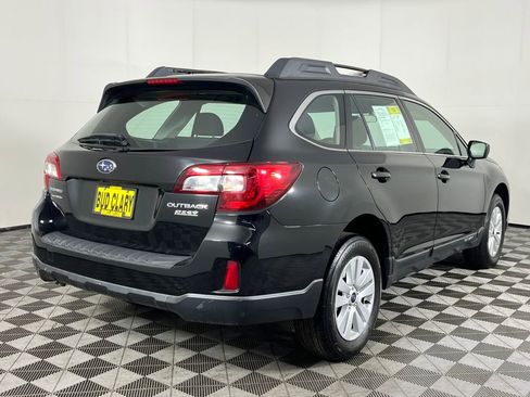 Used 2017 Subaru Outback 2.5i image 6