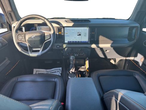 Used 2023 Ford Bronco Badlands image 14