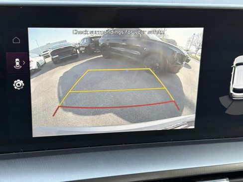 Used 2025 Kia Telluride LX image 22