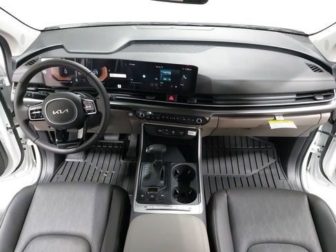 New 2026 Kia Carnival LXS image 9