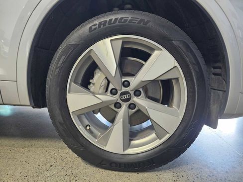 Used 2023 Audi Q5 2.0T Premium Plus w/ Premium Plus Package AWD/4WD image 9
