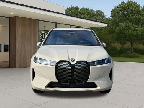 New 2026 BMW iX xDrive45 image 4