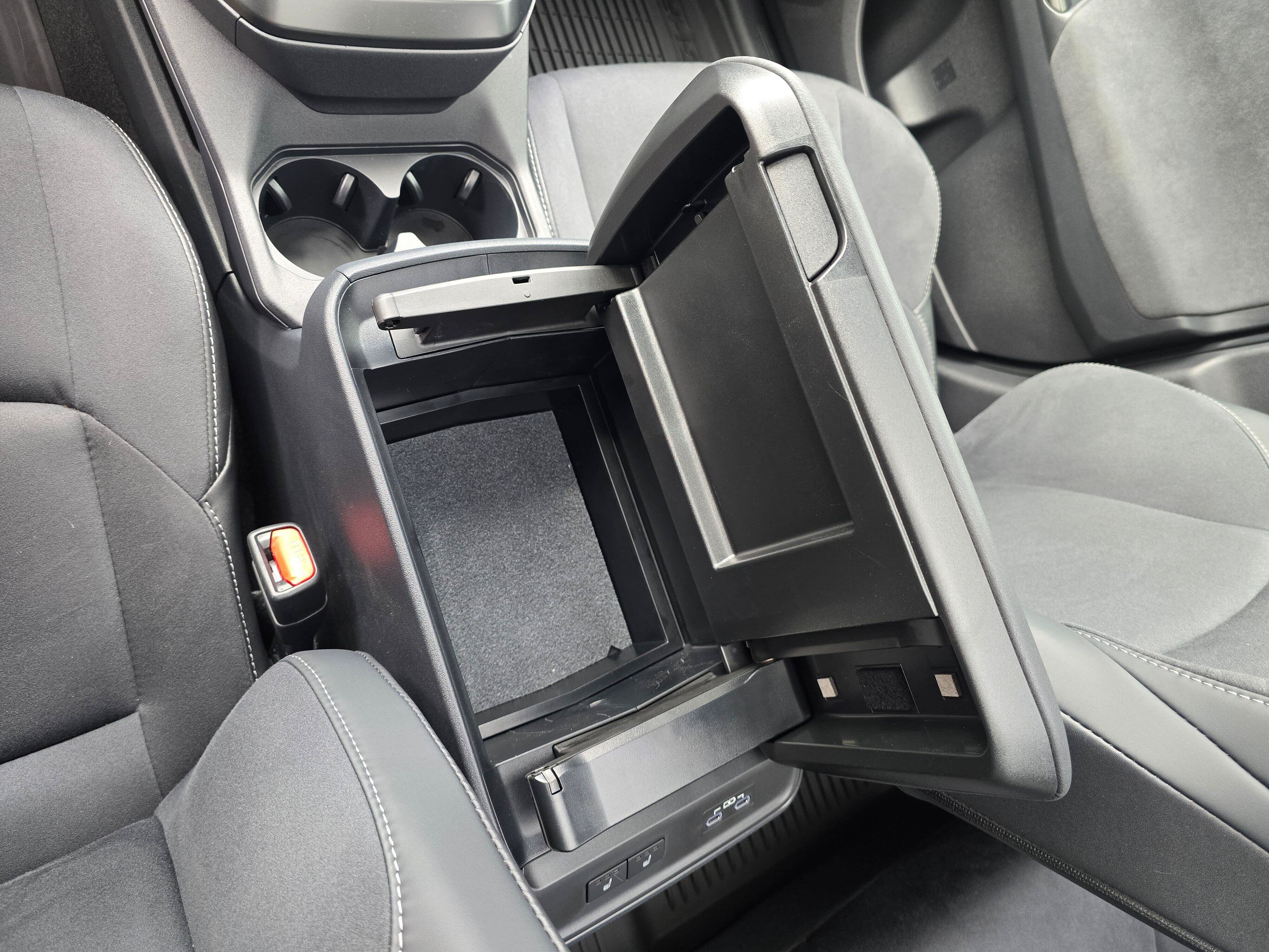 Certified 2026 Toyota C-HR AWD/4WD image 28