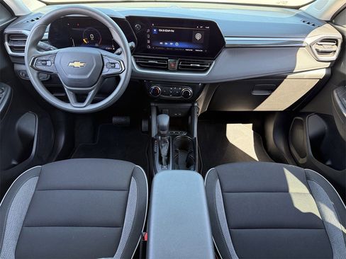 Used 2025 Chevrolet TrailBlazer LT image 10