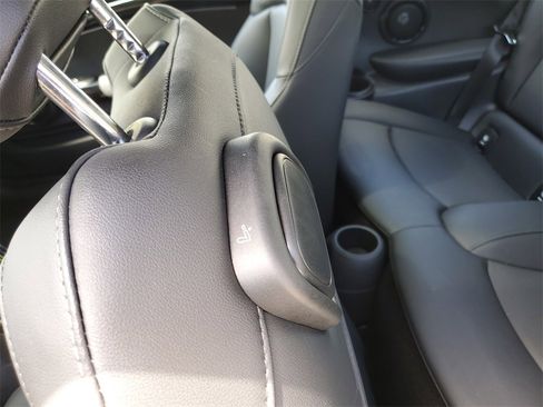 Used 2023 MINI Cooper SE image 13